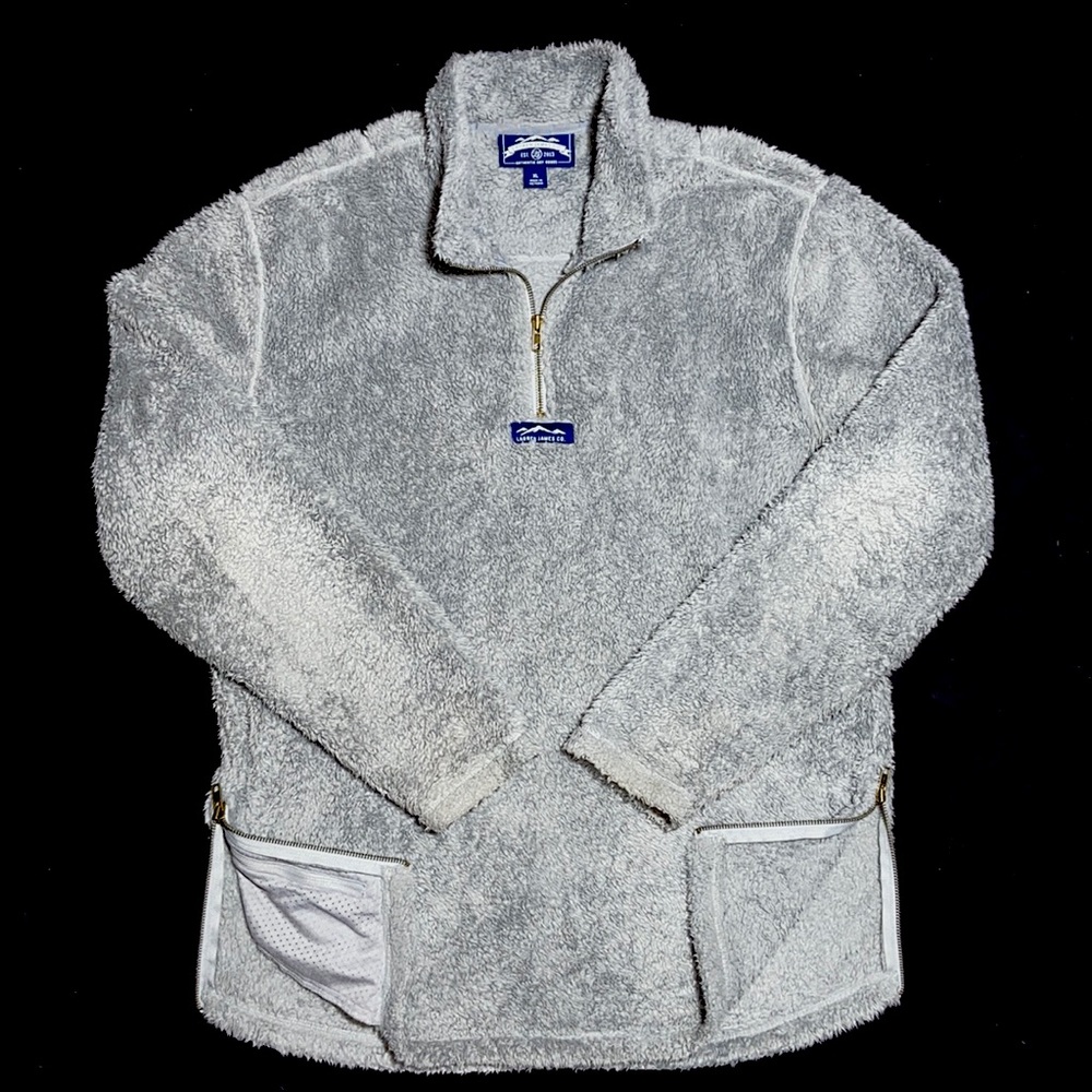 Lauren James Co. Sherpa Pullover. Gray. Zippers on Sides. Pockets.